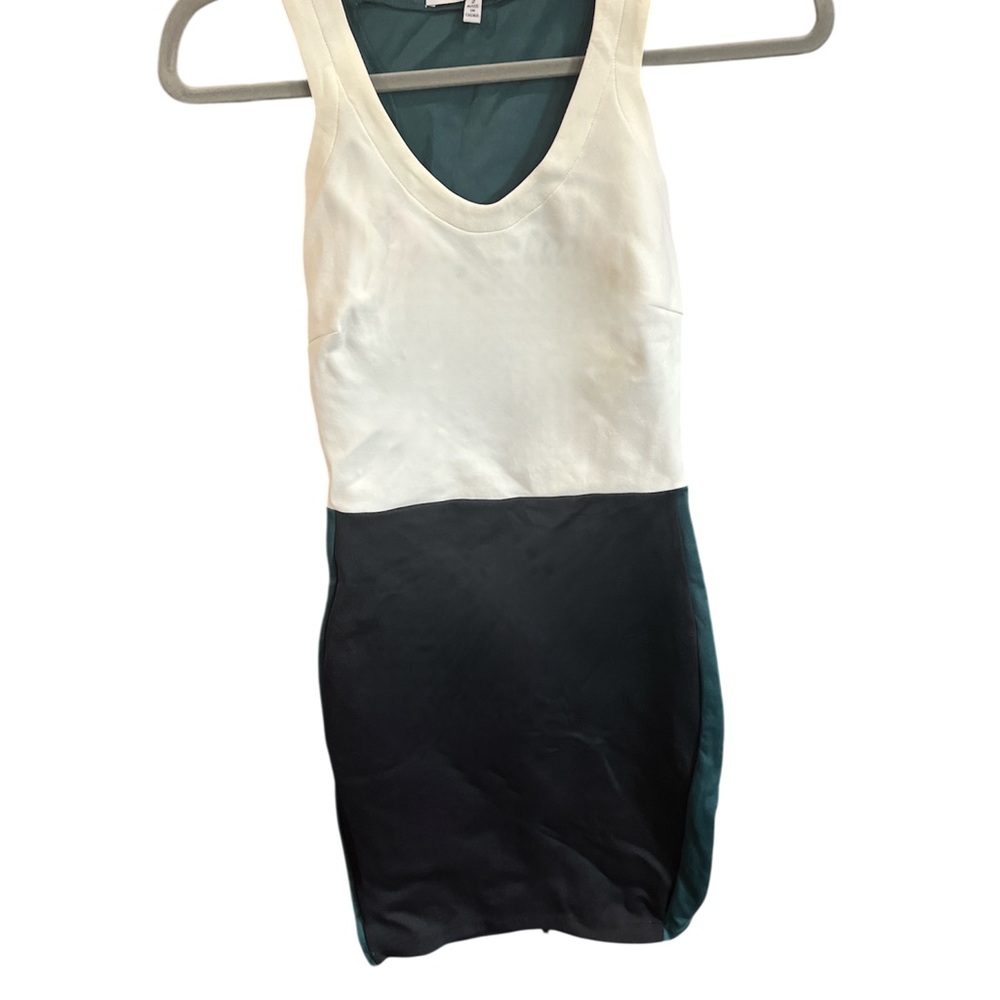 Colorblock Sleeveless Dress